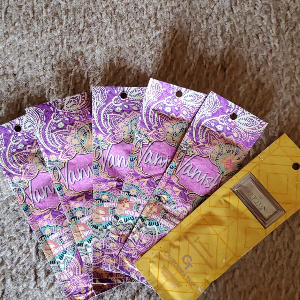 Tanning bed tanning lotion samples.